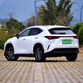 Lexus NX, ein Fahrzeug mit mittlerer Größe für den Transport