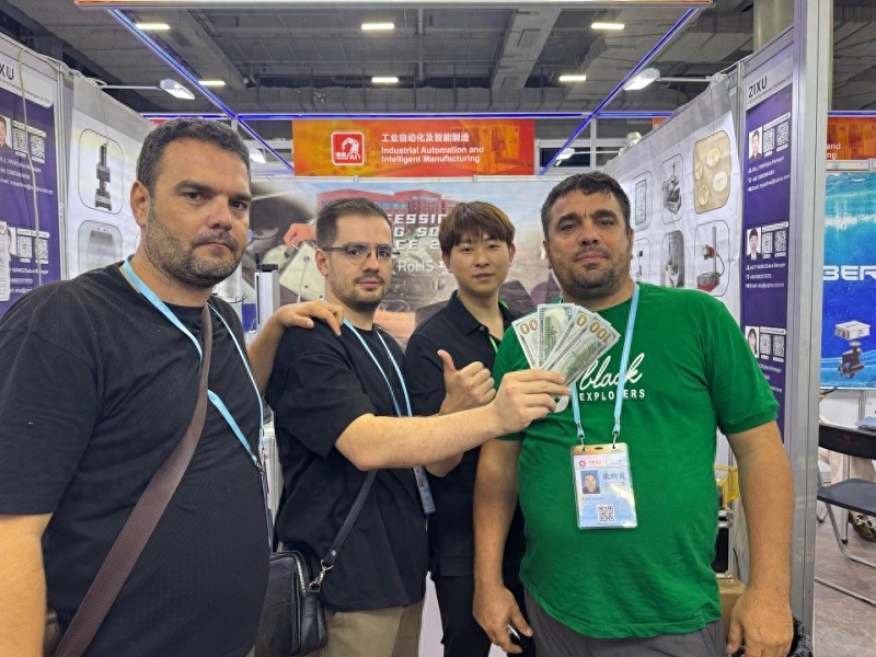 Chuke Intelligent Machinery Equipment has received orders from many countries and has become the focus of the Canton Fair, demonstrating the strength of China's smart manufacturing!