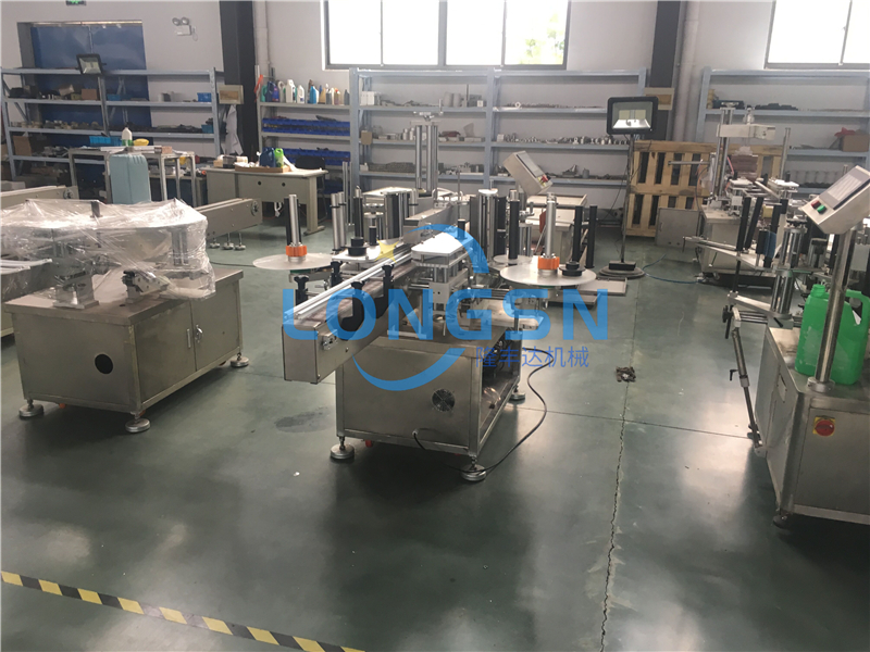 Cheap price automatic beverage juice water pet bottle labeling machine