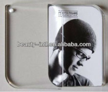 Magnetic acrylic picture frame
