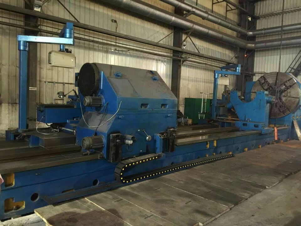 Conventional horizontal lathe