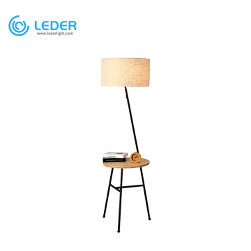 Lampadaire d&#39;angle en bois