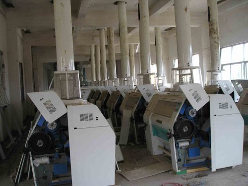 Flour Milling Machine with Steel Stainless Pipes