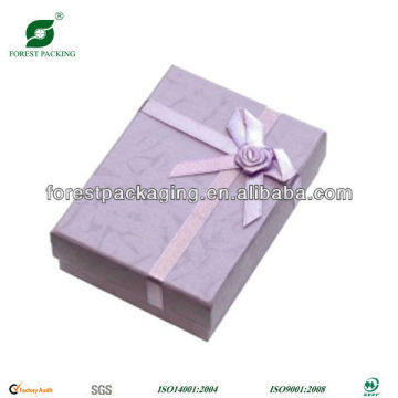 SQUARE WHITE CARDBOARD GIFT BOX WITH LIDS FP500634