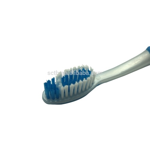 2019 Nouvelle conception pas cher prix de gros brosse à dents adulte