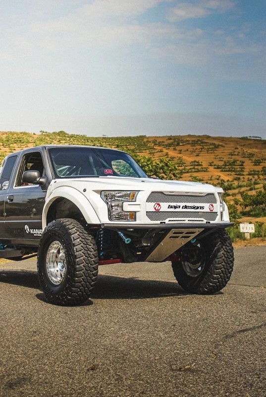 18-Inch Beadlock Wheel Set for Toyota Models