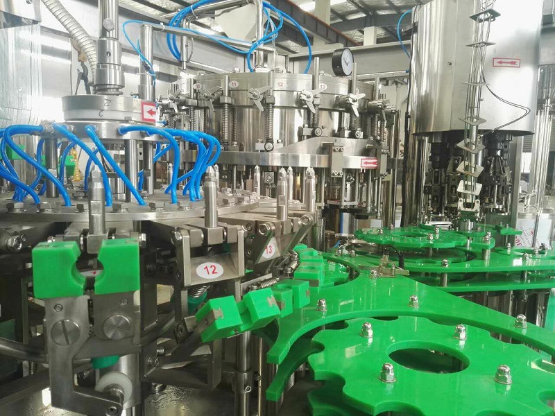 Carbonated Drink Filling Machine