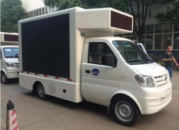 Outdoor Advertisement  LED Display Truck