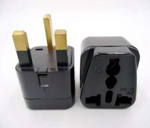 Model HD-7 UK 3 Flat Pin Type Universal to UK Travel Adapter