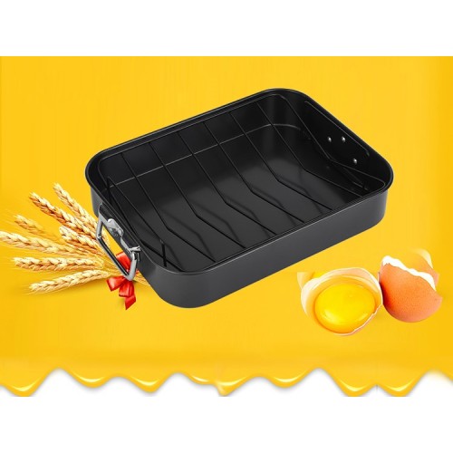 The Turkey roasting tray has a large capacity