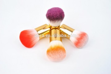 kabuki makeup brush