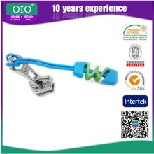 OIO Bag Injection TPU Zipper Puller In Nylon Zipper