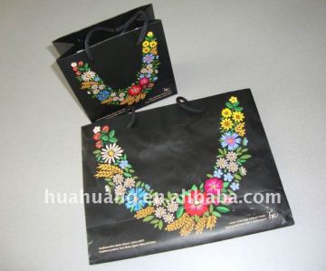 string rope handle paper bags