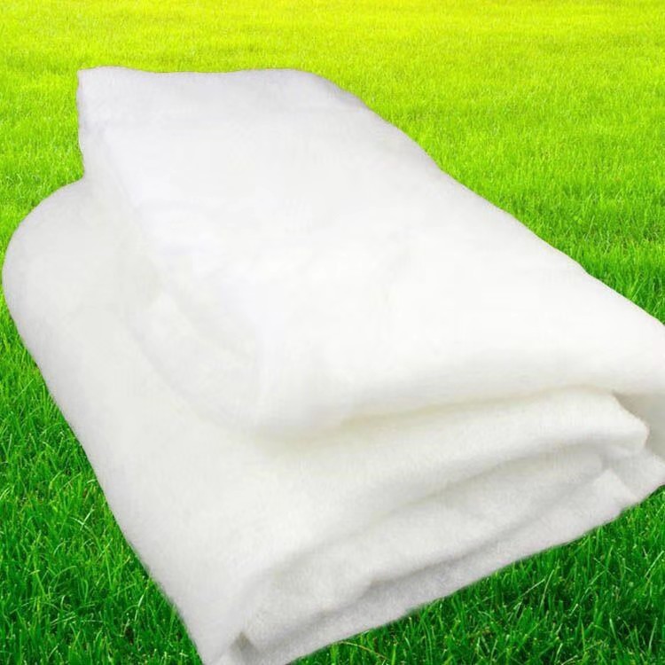 100% Polyester artificial snow blanket fabric outdoor new fallen snow blanket roll use for display
