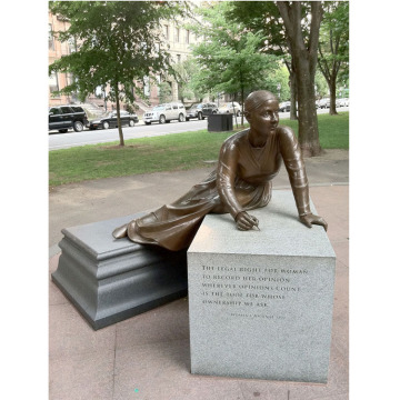 Hot sale indian brass lying lady statue