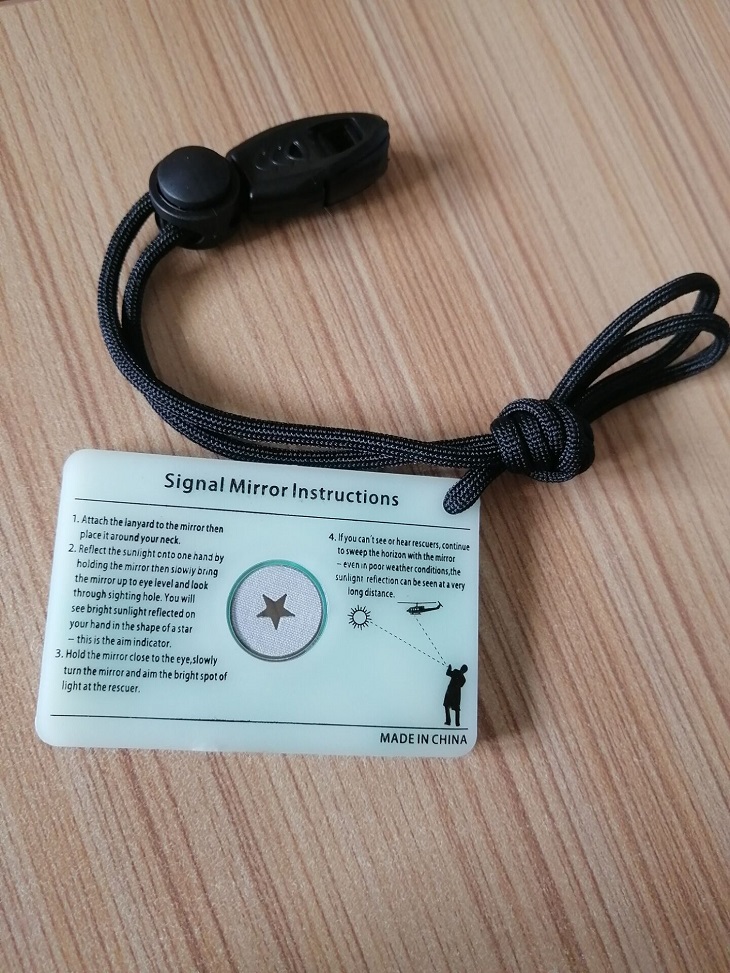 New Outdoor Survival Emergency Rescue Luminous Signal Mirror with Whistle ,Mini Star Flash Camping Light Up Signal Mirror