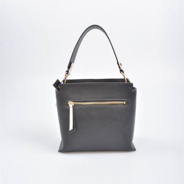 Chic square crossbody bag with handle