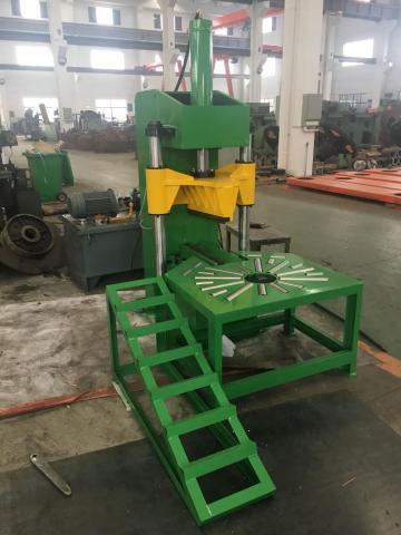 Hydraulic scrap vehicle waste tyre cutter equipment