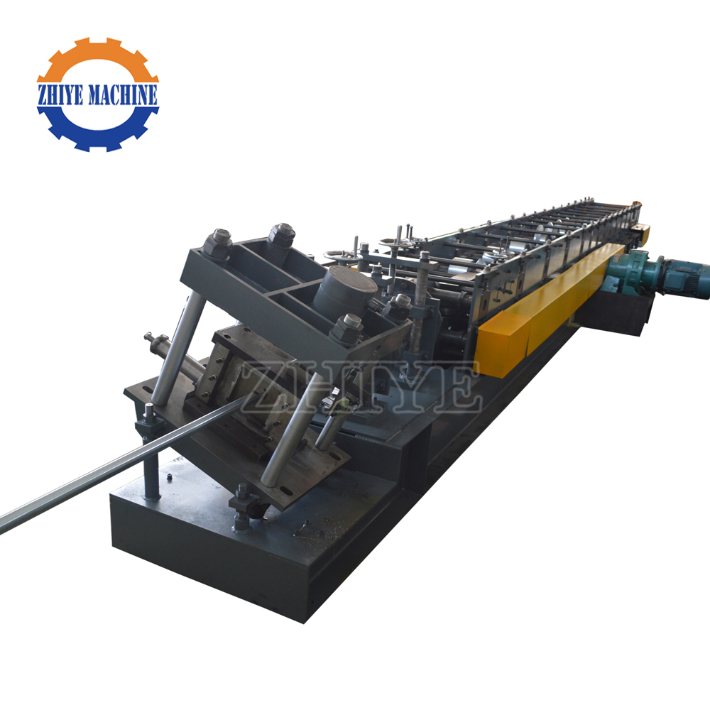 Z roll forming machine