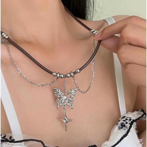 Chain tassel four pointed star niche clavicle chain