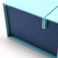Luxe blauwe kleur twee deuren geopende verpakkingsdoos