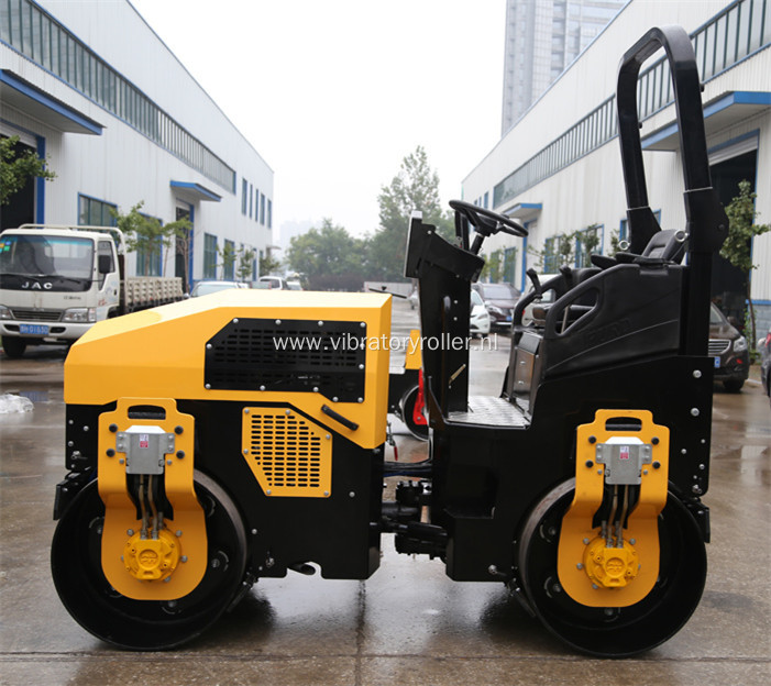 3 Ton Vibratory Asphalt Road Roller with Perkins