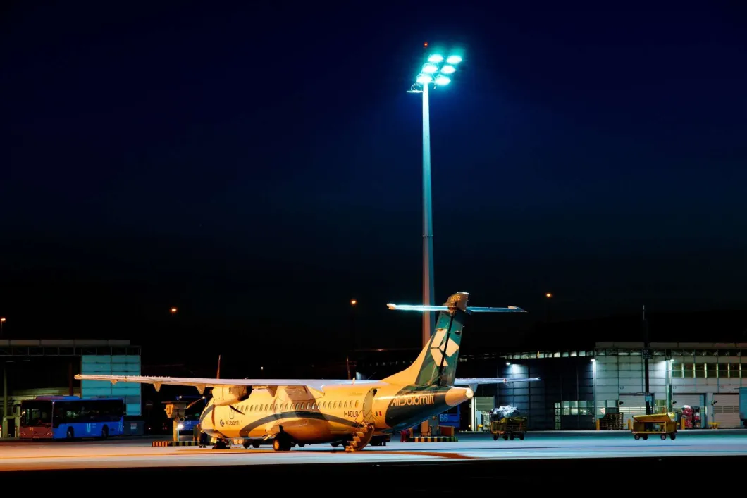 Top Quality LED High Mast Light 560W for Airport