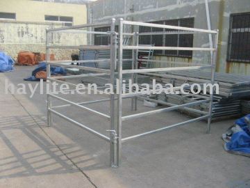 Cattle panel yard