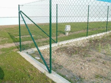 diamond wire mesh fence price