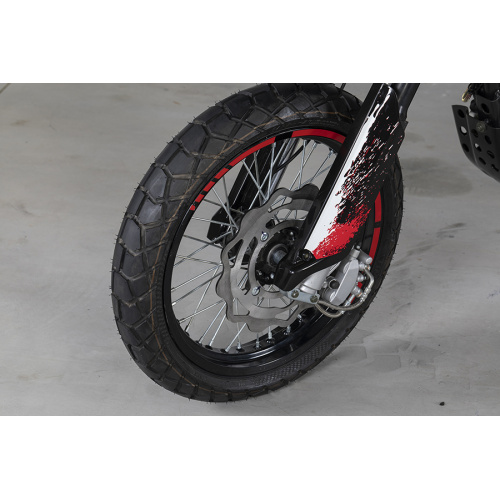 Supermotard 125L Yol aracı