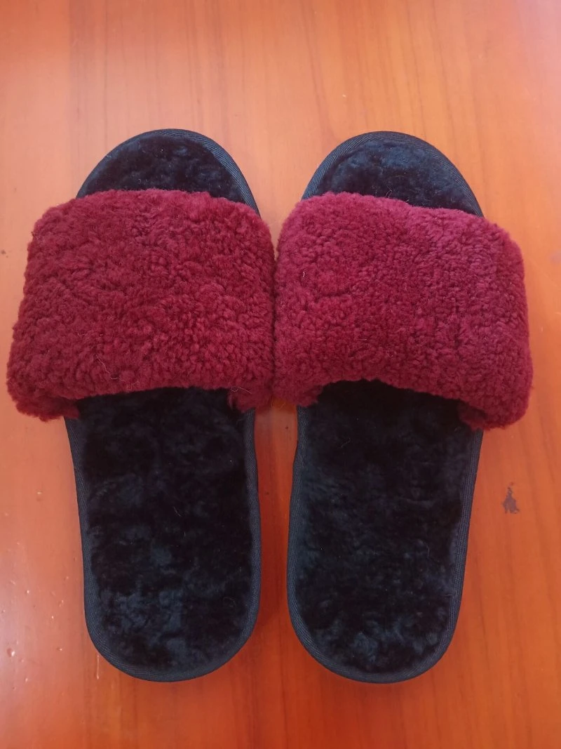 Ladies Sheepskin Slippers Soft Real Wool Women′s Fluffy Slide Slipper