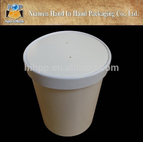 A 32oz paper soup cup with paper lid
