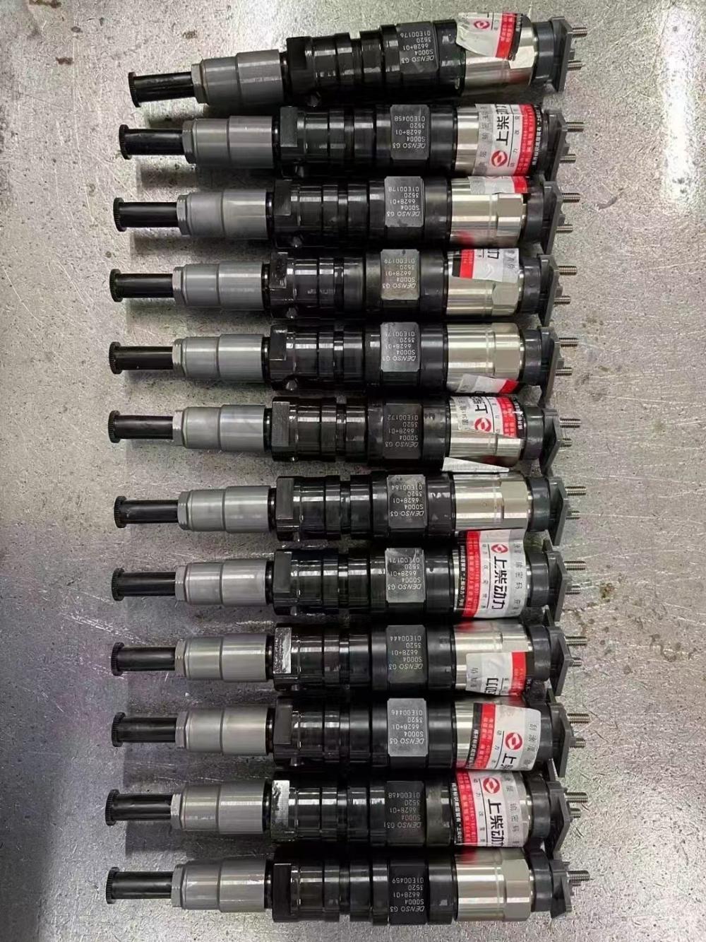 2360962 Fuel Injector 5 Jpg