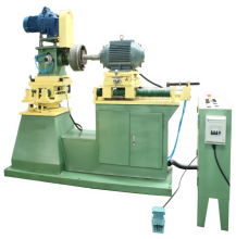 Automatic polishing machine for pan