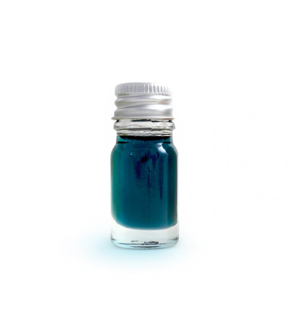 100% Pure natural organic blue tansy oil