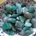 Piedras pulidas de calidad de piedra de ónix colorido natural