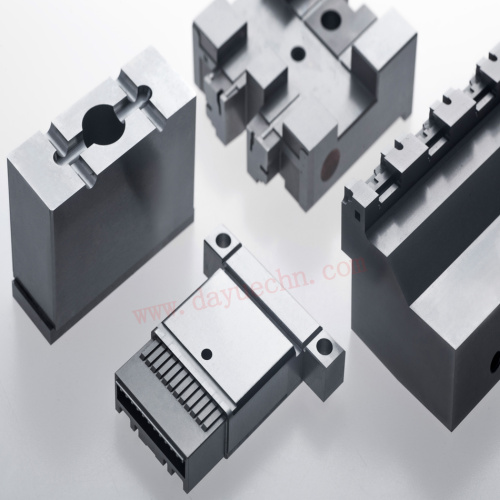 Conector EDM Repuestos de moldes Servicios de mecanizado ISO9001