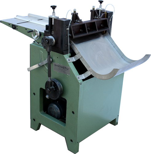 Pusat Board Cutting Machine