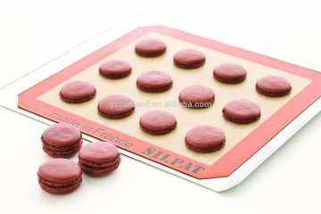 Silicone baking mat for oven