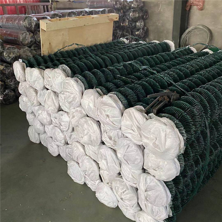 high quality Eco Friendly Galvanized PVC Coated Wire Mesh Chain Link Fence