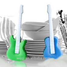 Fashion Creative Guitar Shape Cleaning Dish Cup Washing Sponge with Handle