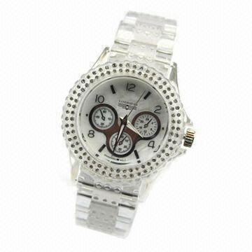 Plastic Watch with White Color and Japan Quartz Movement, Fancy, Stylish and Beautiful