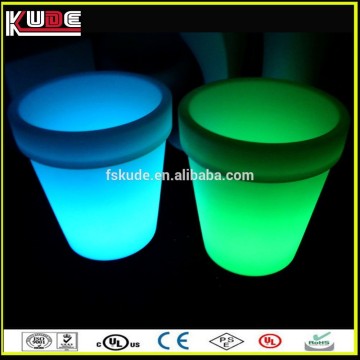 LED light colored outdoor large plastic plant pots wholesale