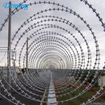 BTO-22 960mm Diameter Galvanized Military Concertina Razor Barbed Wire