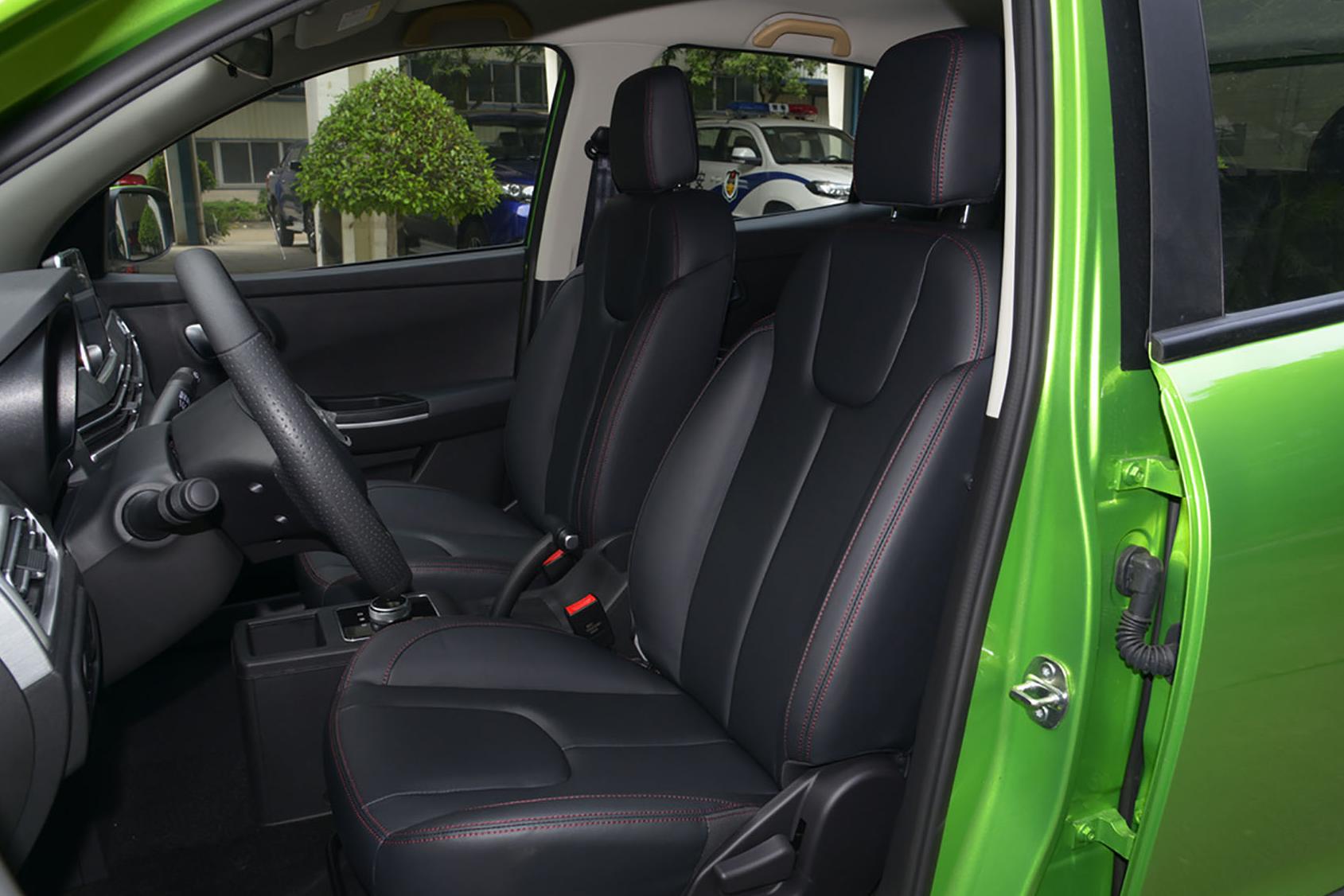 Dayun yuehu SUV Car 2022 300KM Pure Electric Car 5 doors 5 seats