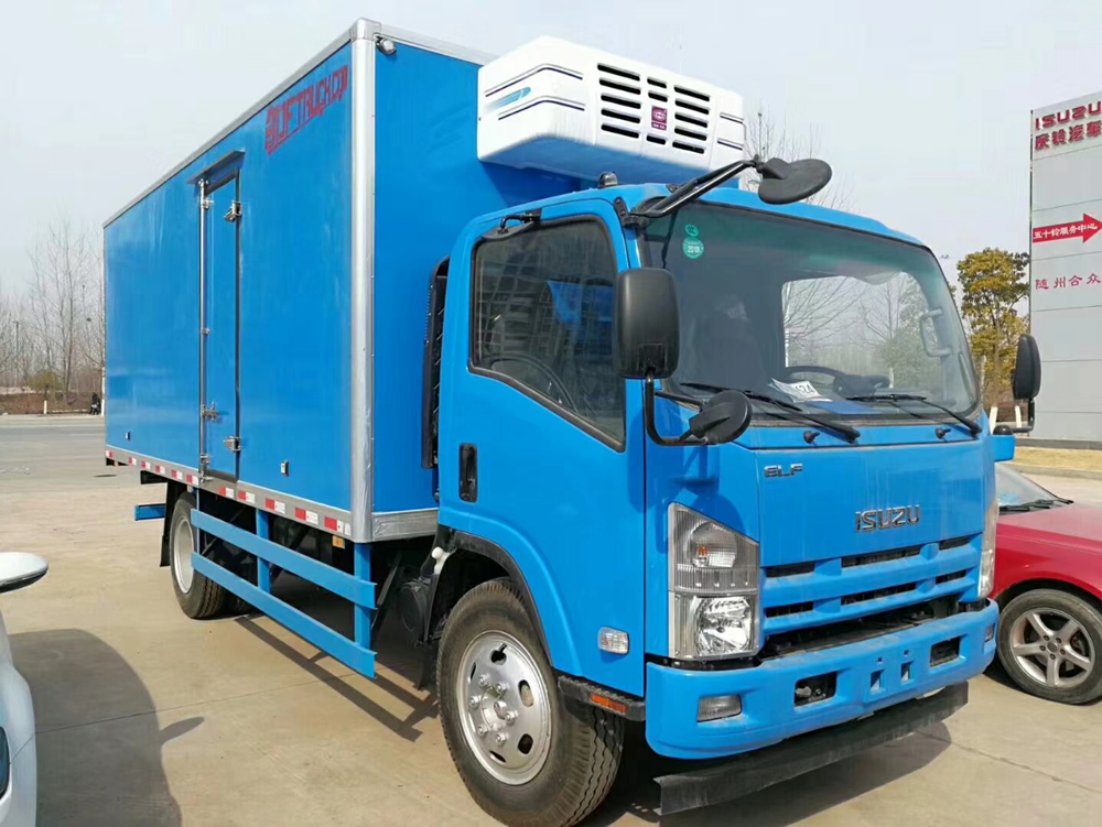 isuzu refrigerated truck 4