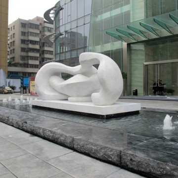 large scale sculpture,city sculpture