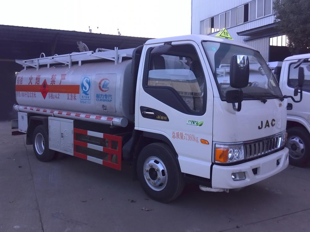 JAC 5CBM التزود بالوقود شاحنة للبيع