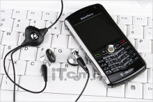 Sell BlackBerry Pearl 8100 Unlocked;Smartphone;1.3 MP Camera;2.2 inches Display and QWERTY Keyboard
