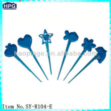 plastic cocktail picks